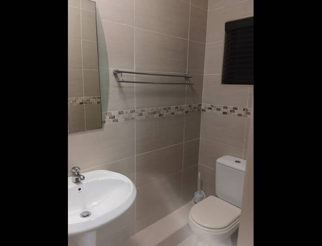 2 BEDROOM APARTMENT FOR SALE IN UMHLANGA RIDGE